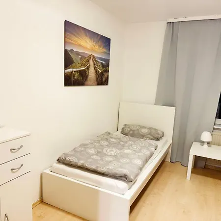 Daire Spacious 2-room In Gummersbach